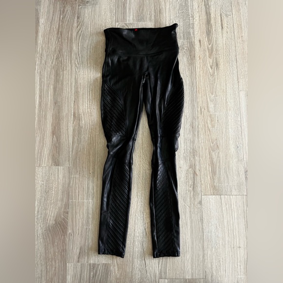 SPANX Women’s Moto Faux Leather Leggings Very Black - Size Small - Picture 2 of 7